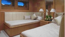 AXIOMA - Twin Cabin